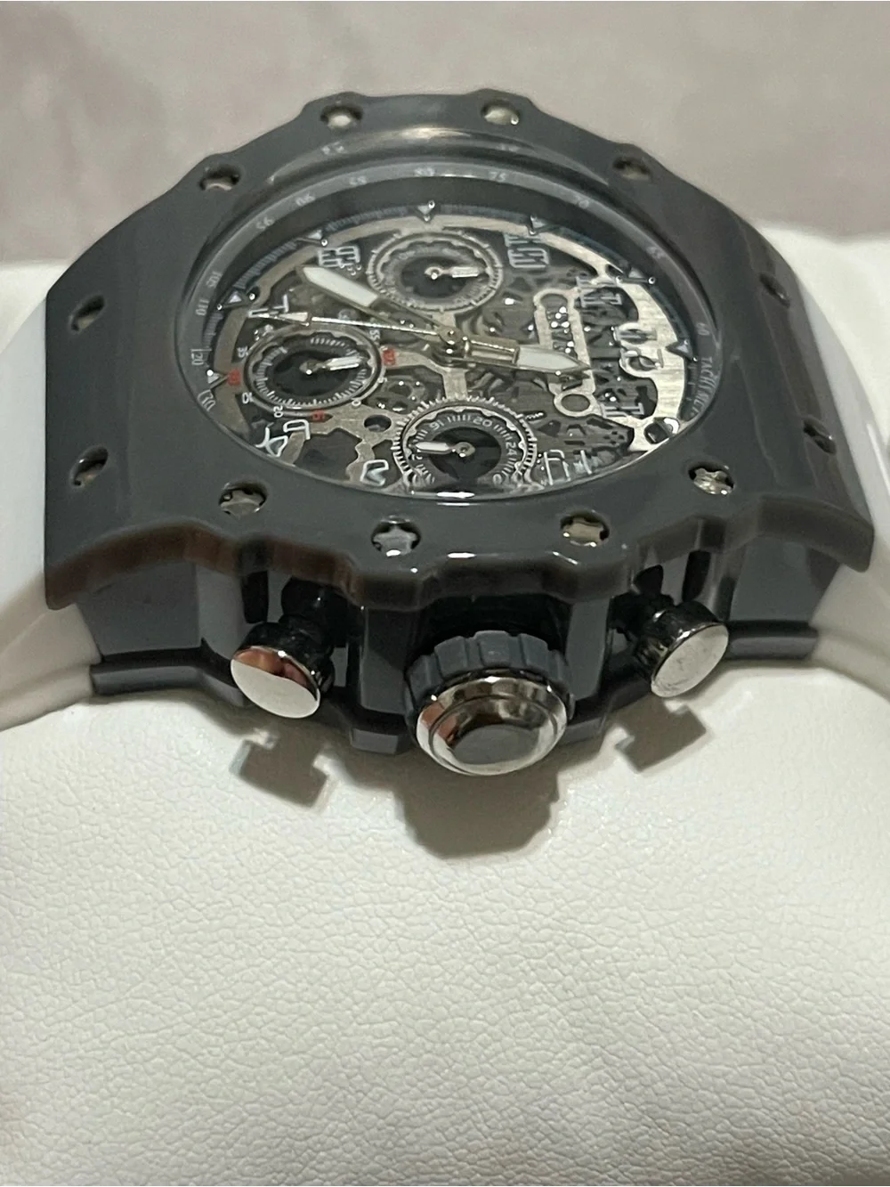 Invicta Racing Apexium Unisex Watch - 41mm, Grey & White (69618) new